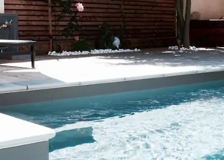 La Domitia - Maison D'hôtes, Spa&sauna Couette-café