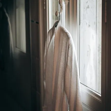 La Domitia - Maison D'hotes, Massages & Bien-etre Bed & Breakfast 4*