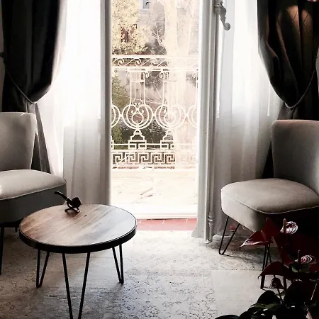 La Domitia - Maison D'hotes, Massages & Bien-etre Bed and Breakfast 4*