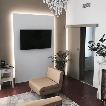 Nocleg ze śniadaniem La Domitia - Maison D'hotes, Massages & Bien-etre 4*