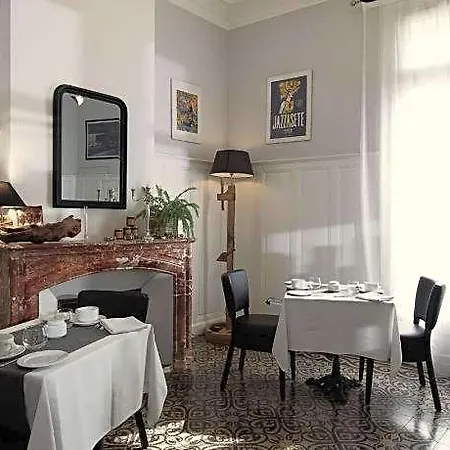 La Domitia - Maison D'hotes, Massages & Bien-etre 住宿加早餐酒店