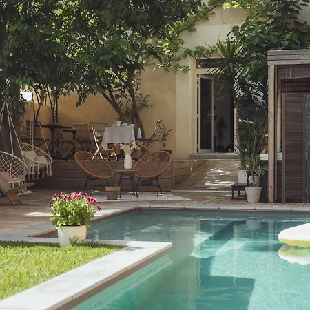 La Domitia - Maison D'hotes, Massages & Bien-etre Bed and Breakfast Montbazin