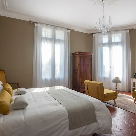 La Domitia - Maison D'hôtes, Spa&sauna Couette-café