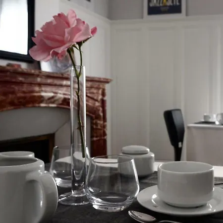 Couette-café La Domitia - Maison D'hôtes, Spa&sauna